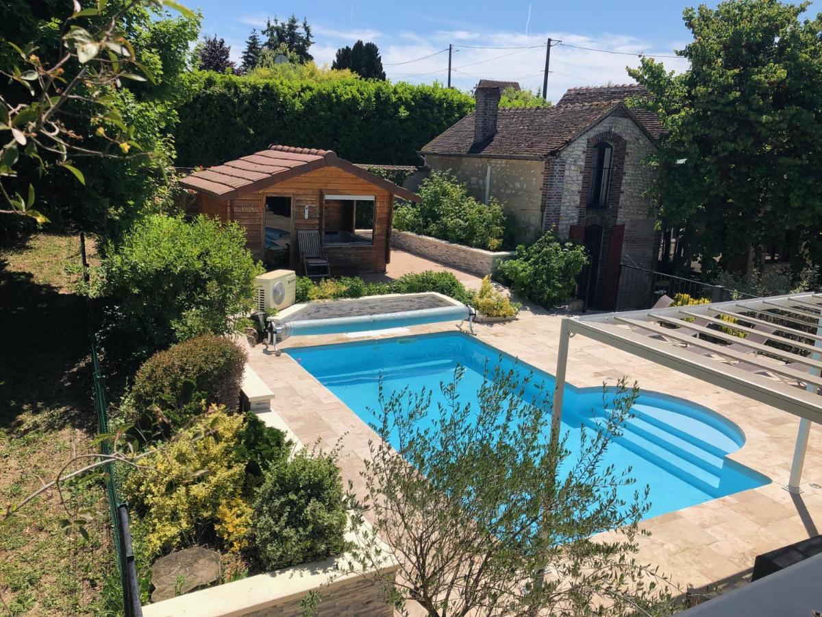 Bed and Breakfast Le Rouge & Blanc Saint-Maurice-le-Vieil Exterior foto