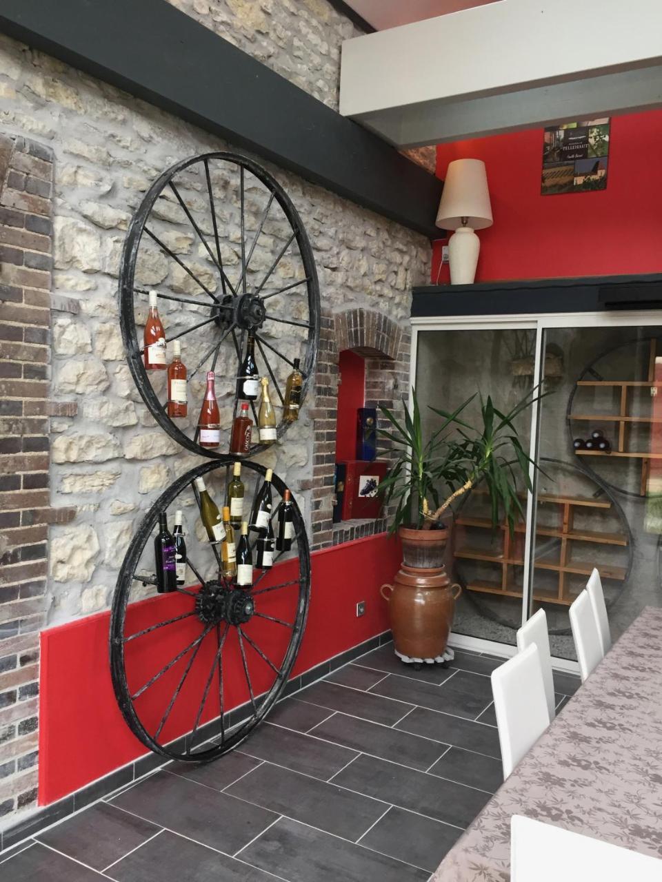 Bed and Breakfast Le Rouge & Blanc Saint-Maurice-le-Vieil Exterior foto
