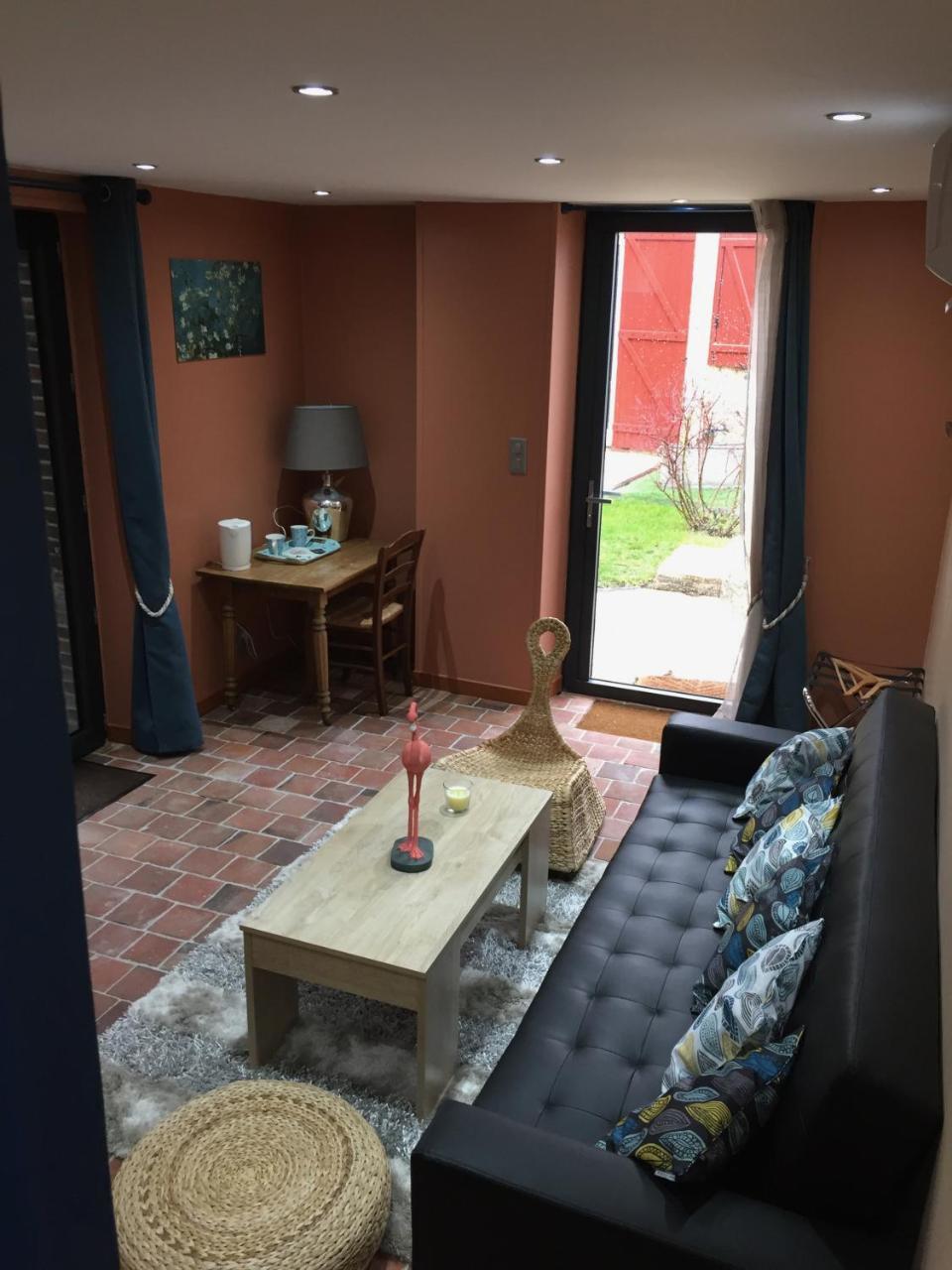 Bed and Breakfast Le Rouge & Blanc Saint-Maurice-le-Vieil Exterior foto