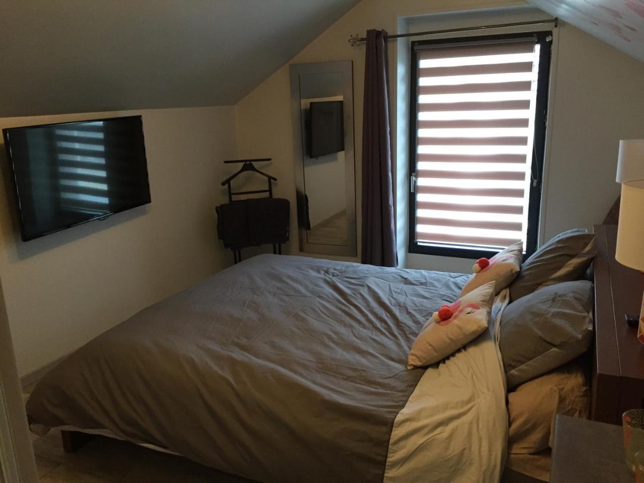 Bed and Breakfast Le Rouge & Blanc Saint-Maurice-le-Vieil Exterior foto