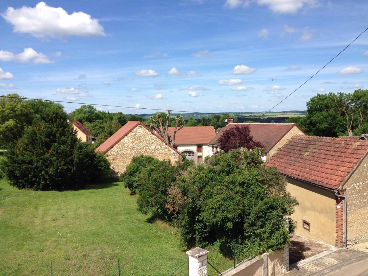 Bed and Breakfast Le Rouge & Blanc Saint-Maurice-le-Vieil Exterior foto